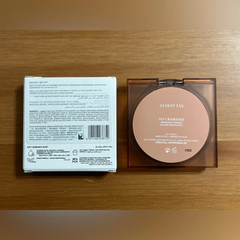 Huda Beauty GloWish Soft Radiance Bronzing Powder in deep tan 04